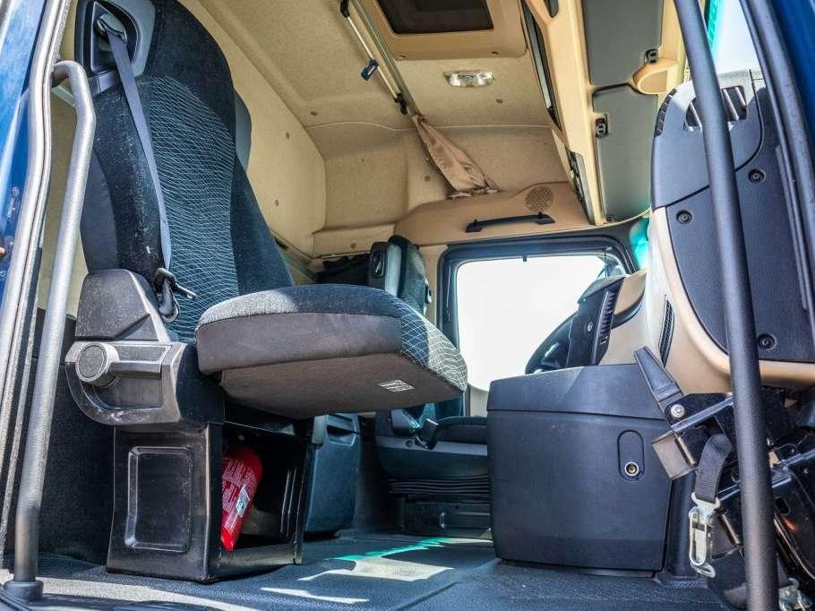 Mercedes-Benz ACTROS 1848 LS Photo 9