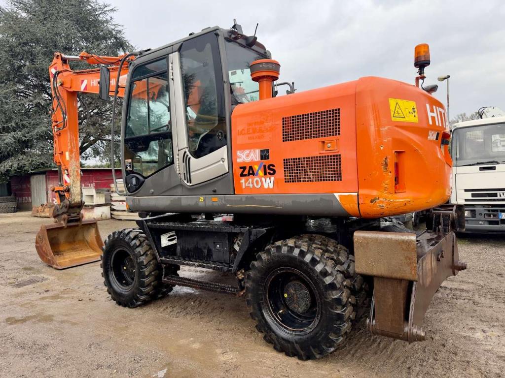 Hitachi ZX140-W3 Photo 2