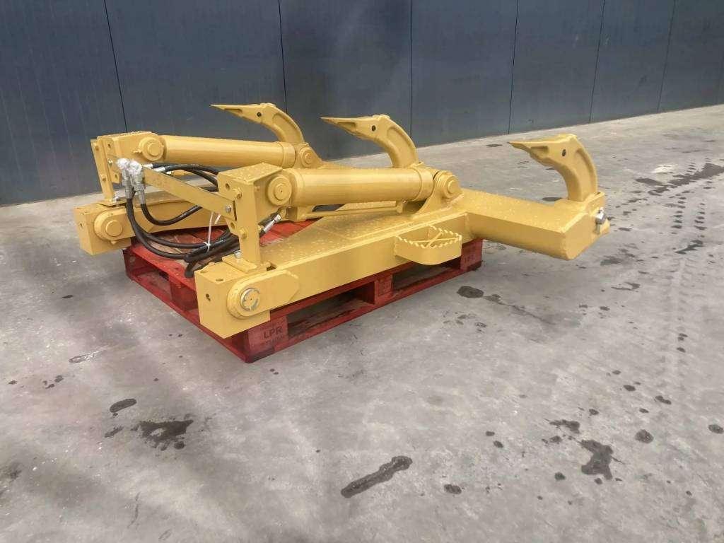 Caterpillar D5M Ripper Photo 3