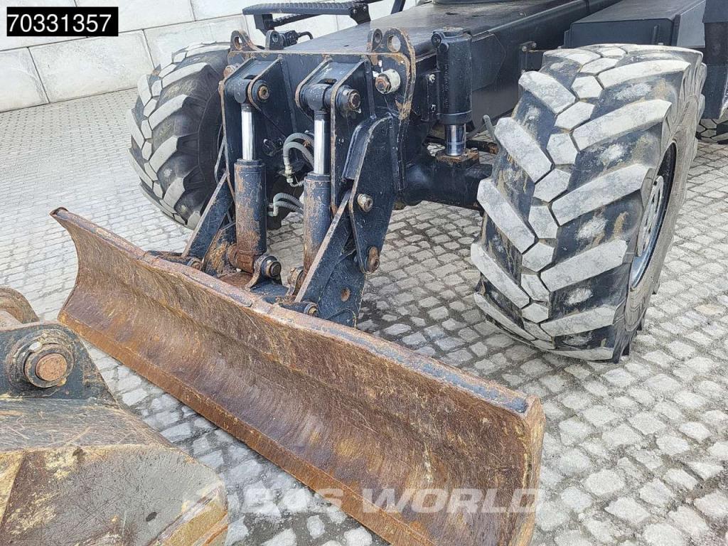 JCB JS145 W Photo 9