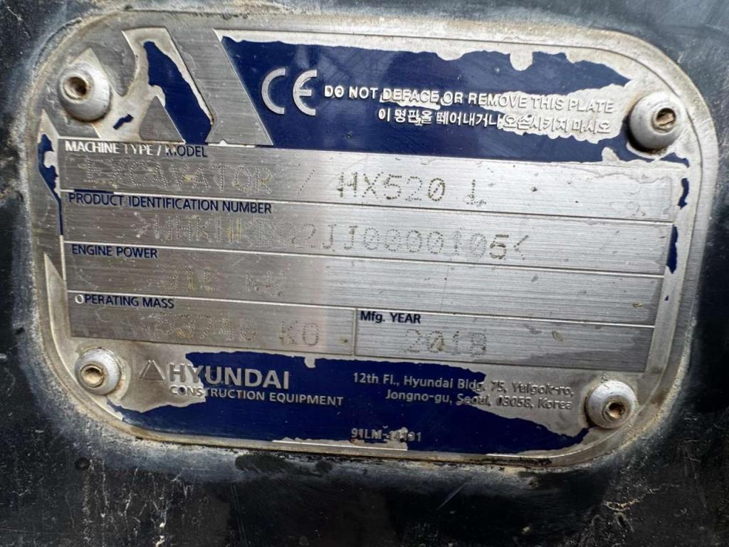 Hyundai HX520L Photo 25
