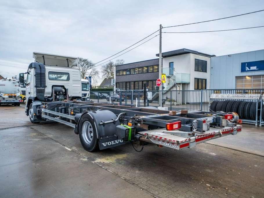 Volvo FM 330 Photo 5