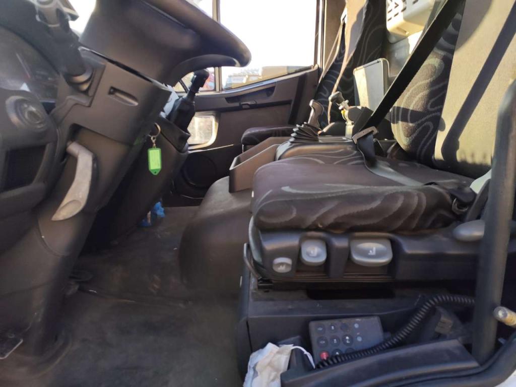 Iveco EUROCARGO ML120E25 Photo 7