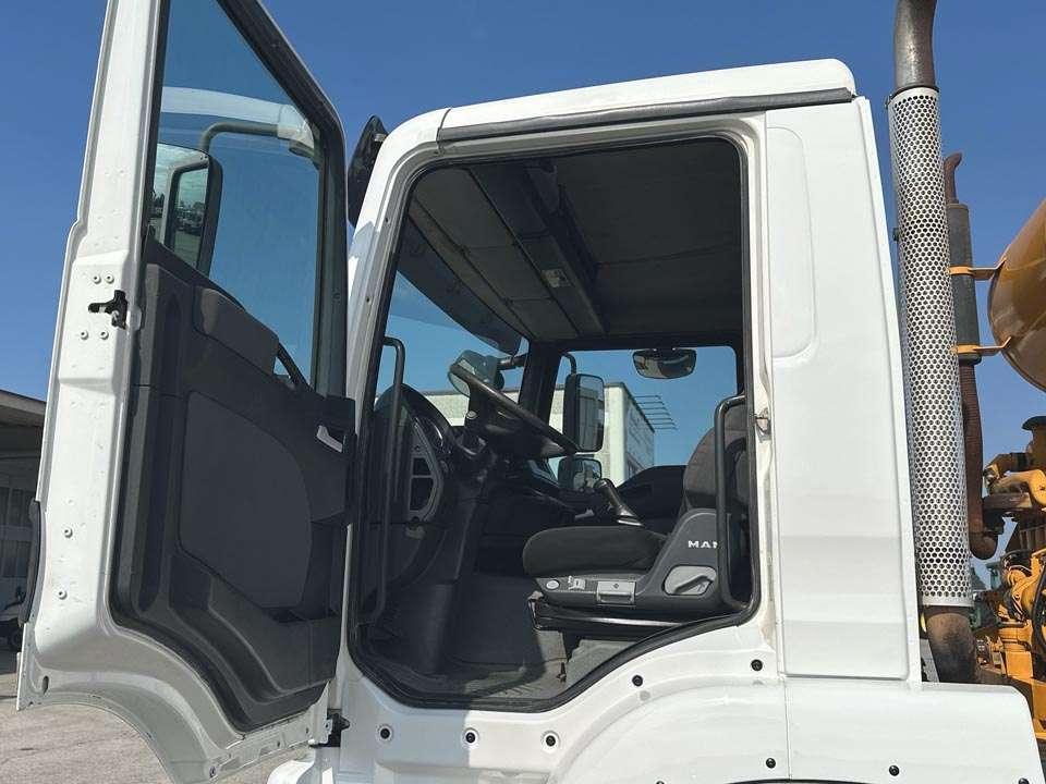 Man TGM 18.330 4X4 Photo 15
