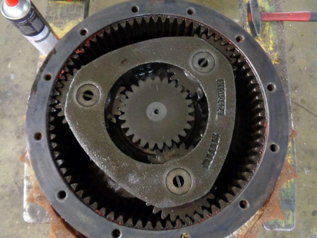 Traction drive for Fiat Hitachi Fh 300 Photo 1