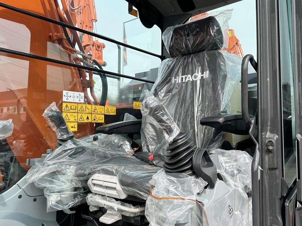 Hitachi ZX180LCN-7 Photo 14
