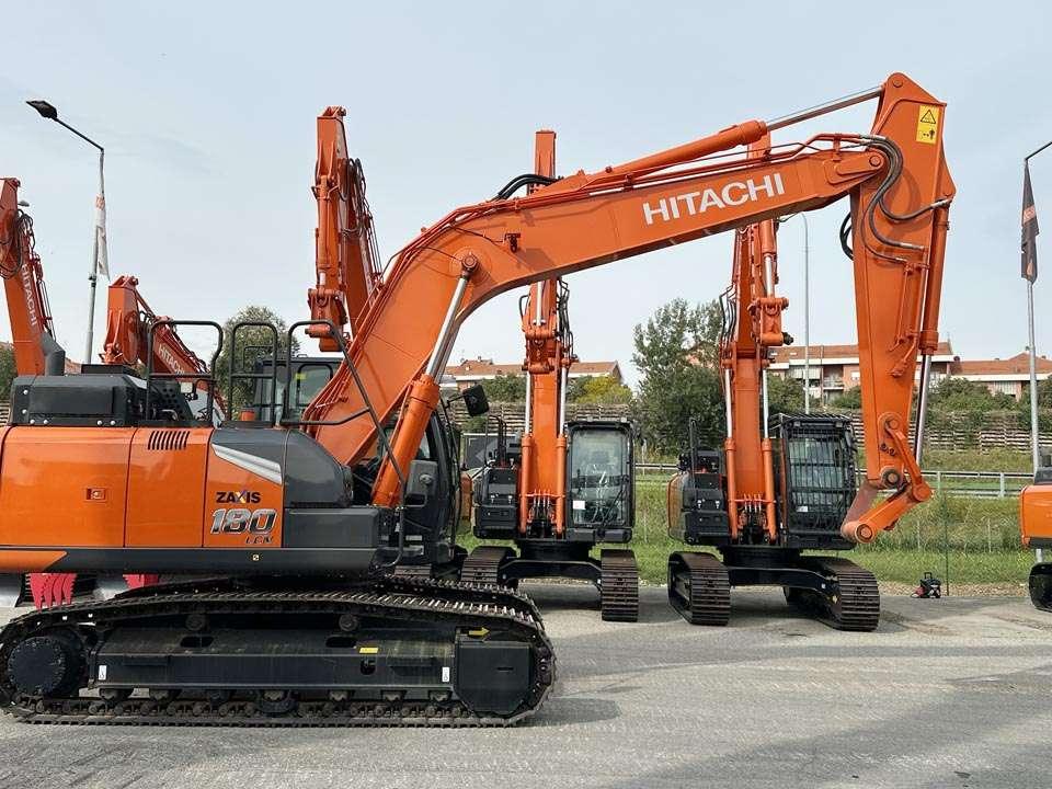 Hitachi ZX180LCN-7 - Crawler excavator for sale in Cuneo by