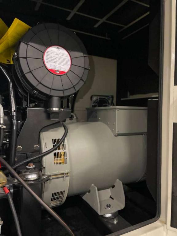 Cummins QSZ13-G10 - 600 kVA Generator - DPX-19847 Photo 18