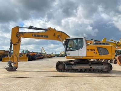 Liebherr R936NLC sold by Big Machinery