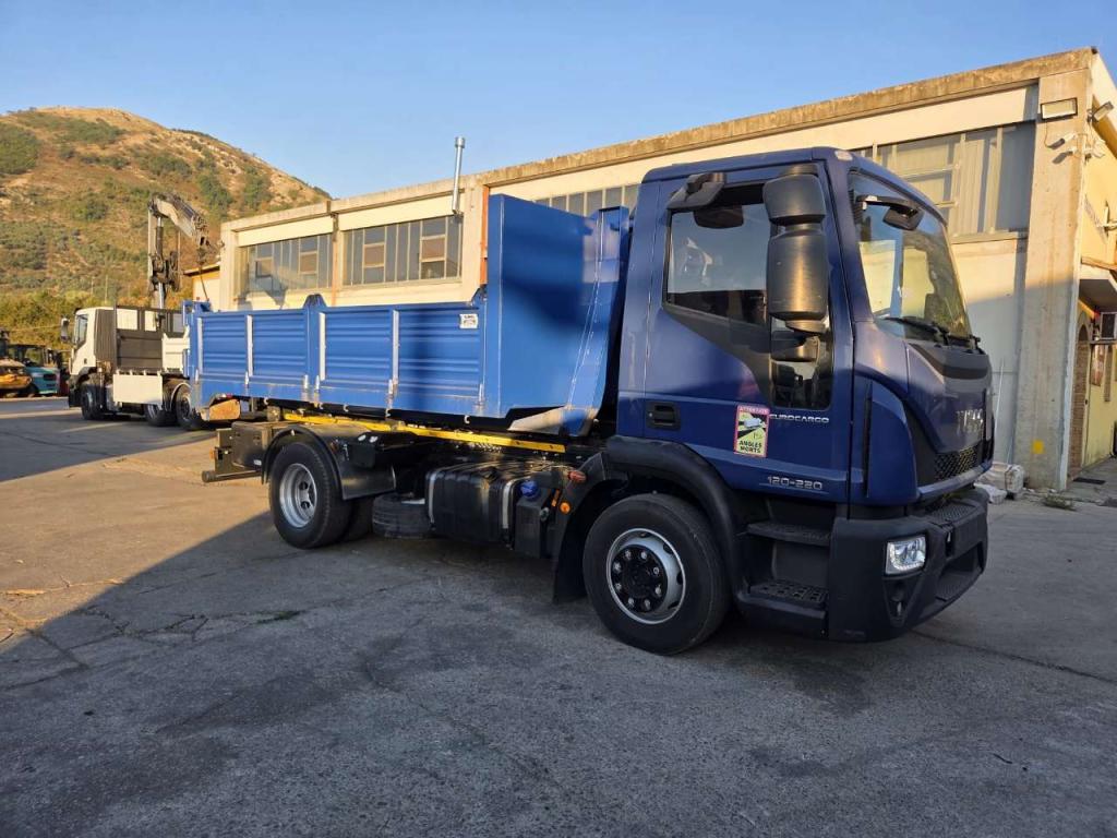 Iveco EUROCARGO CUBE 120-220 Photo 23