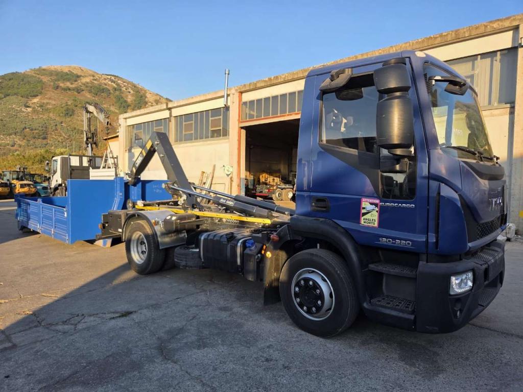 Iveco EUROCARGO CUBE 120-220 Photo 8
