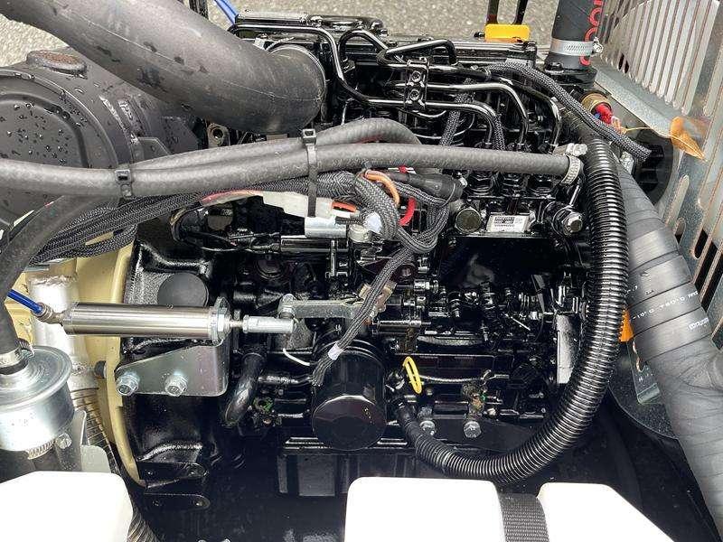 Doosan 7/25 - G - N Photo 16