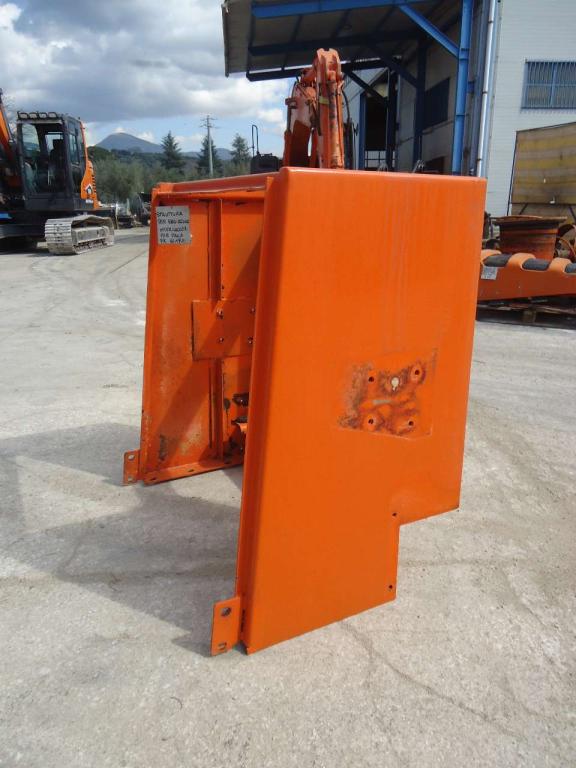 Radiator support for Fiat Kobelco W190 Photo 1