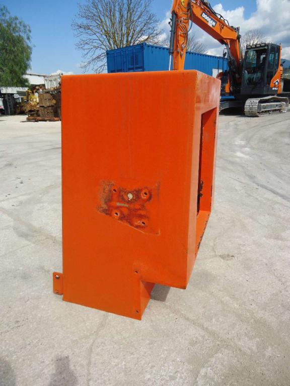 Radiator support for Fiat Kobelco W190 Photo 2