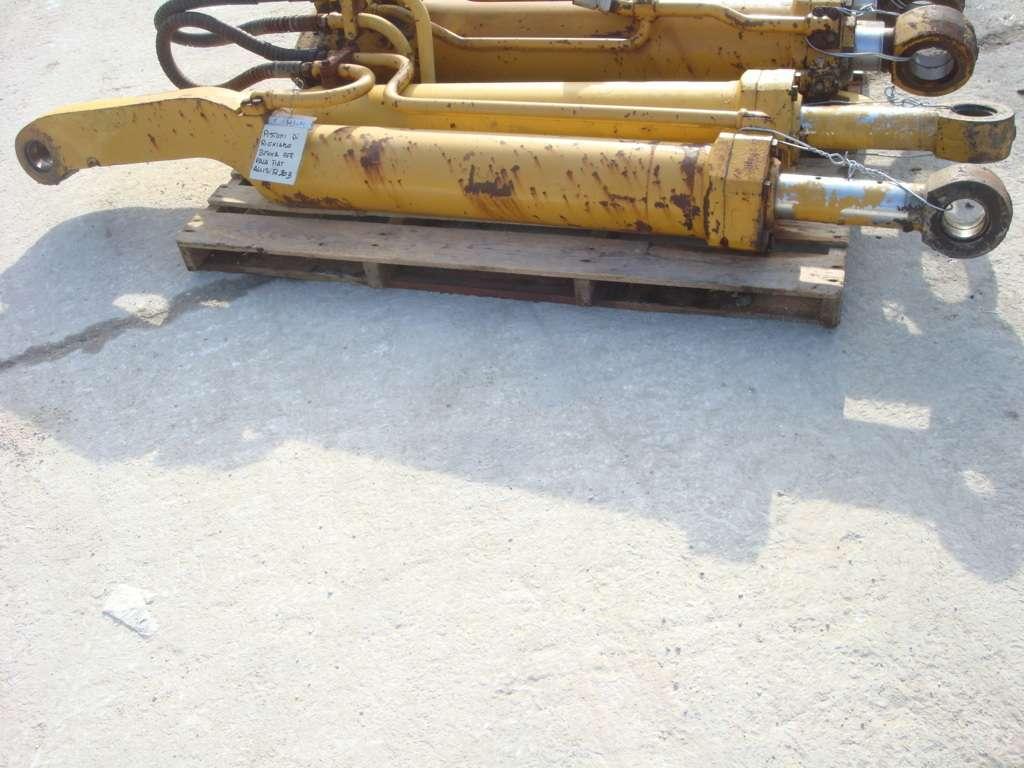 Bucket rotation piston for Fiat Allis FL20B Photo 1