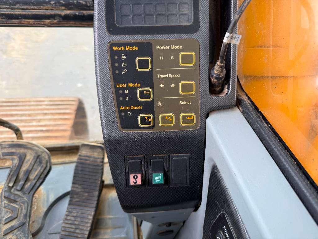 Hyundai R500LC-7A - Quick Coupler / Hammer Lines Photo 11