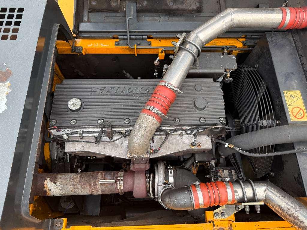 Hyundai R500LC-7A - Quick Coupler / Hammer Lines Photo 29
