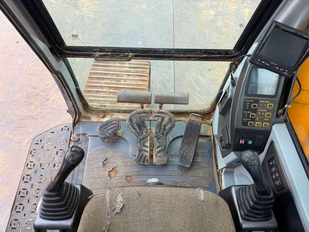 Hyundai R500LC-7A - Quick Coupler / Hammer Lines Photo 9