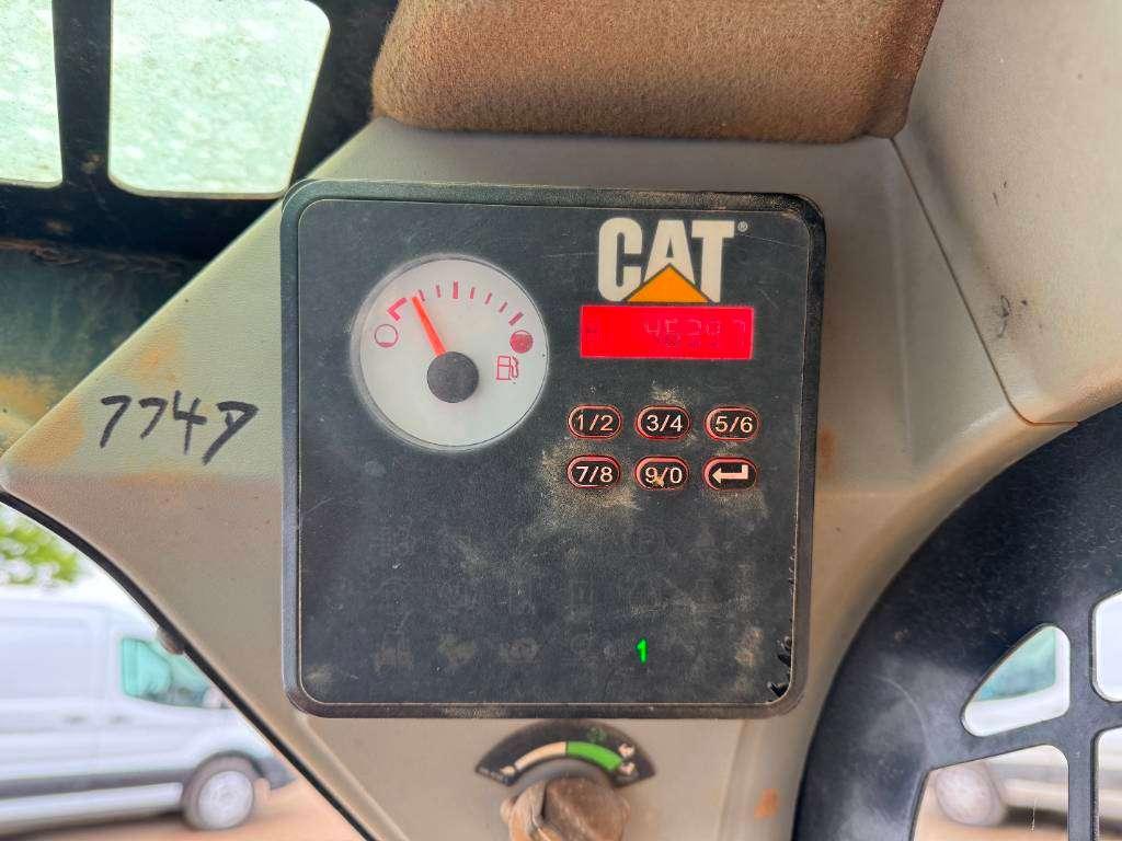 Caterpillar 259D - Two-Speed Compact Track Loader Photo 12