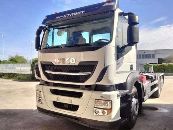 Iveco AD 260S46 Y/PS Photo 2