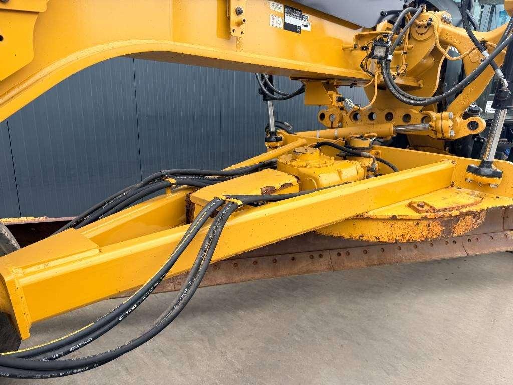 Caterpillar 140M3 Photo 14