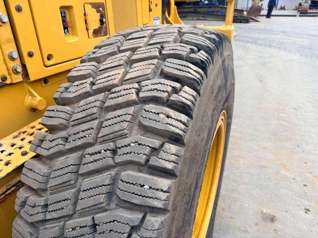 Caterpillar 140M3 Photo 18