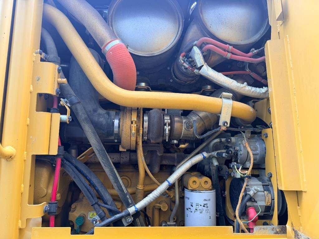 Caterpillar 140M3 Photo 23