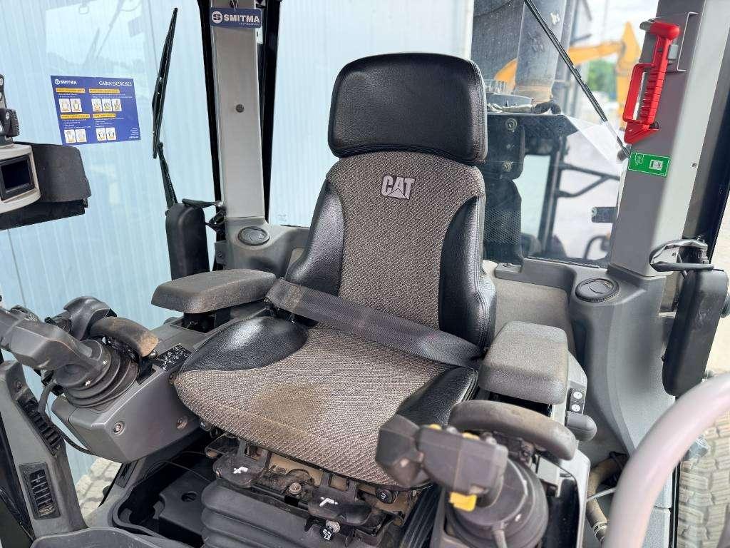 Caterpillar 140M3 Photo 30