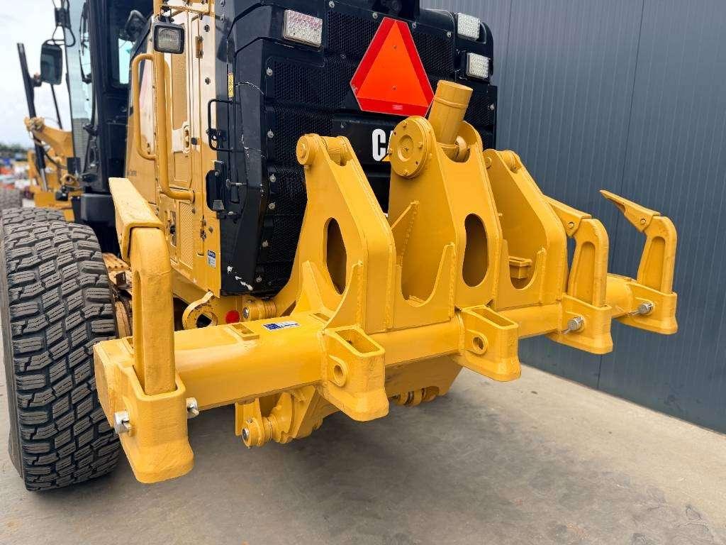 Caterpillar 140M3 Photo 5