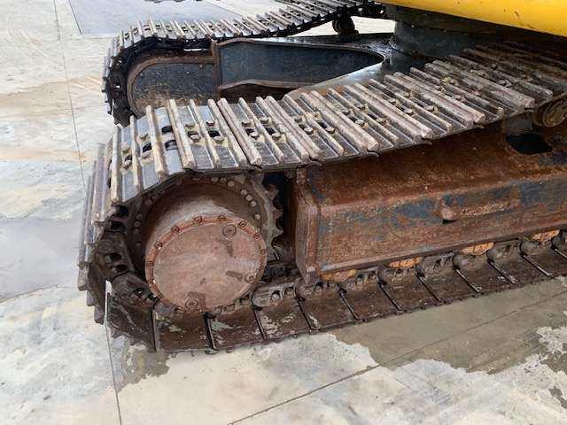 New Holland E245B Photo 7