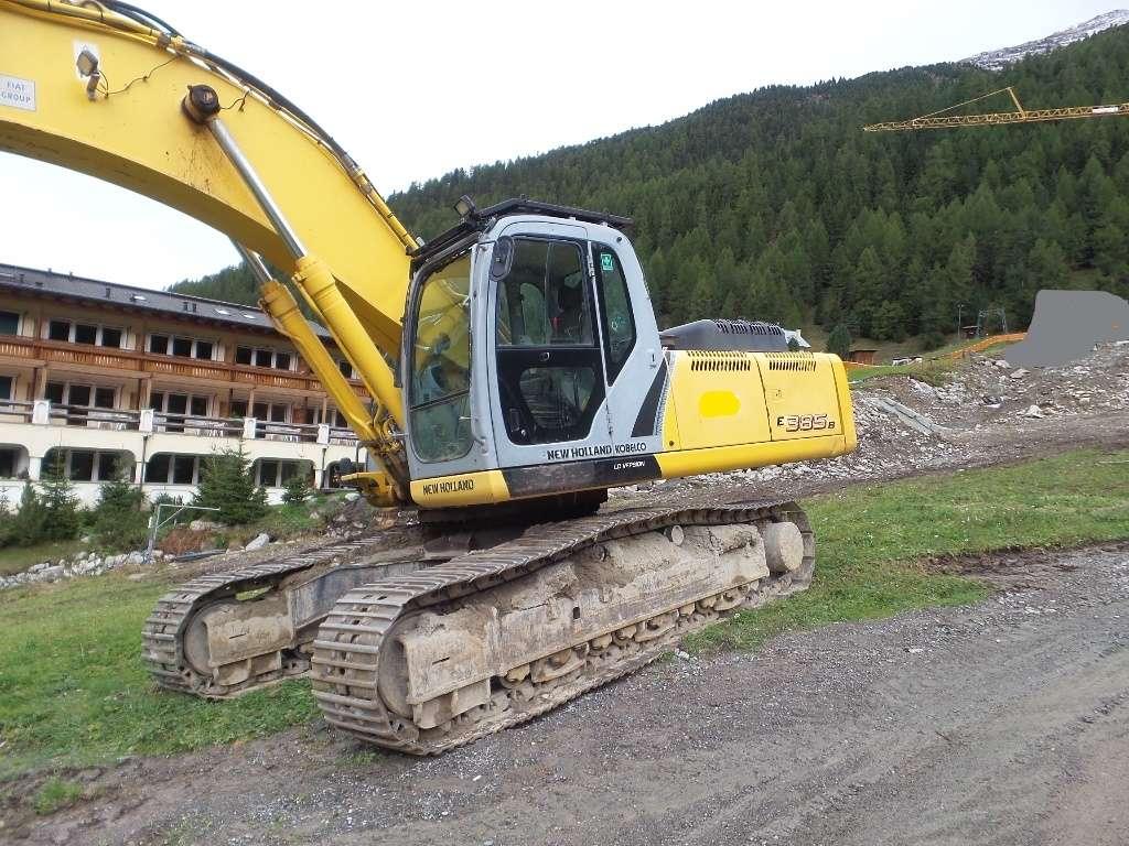 New Holland E 385 B Photo 2