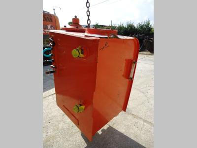 Oil tank for Hitachi ZAXIS 210N - 240N sold by OLM 90 Srl