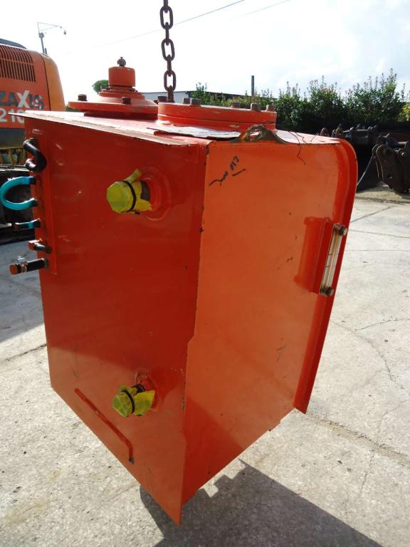 Oil tank for Hitachi ZAXIS 210N - 240N Photo 1