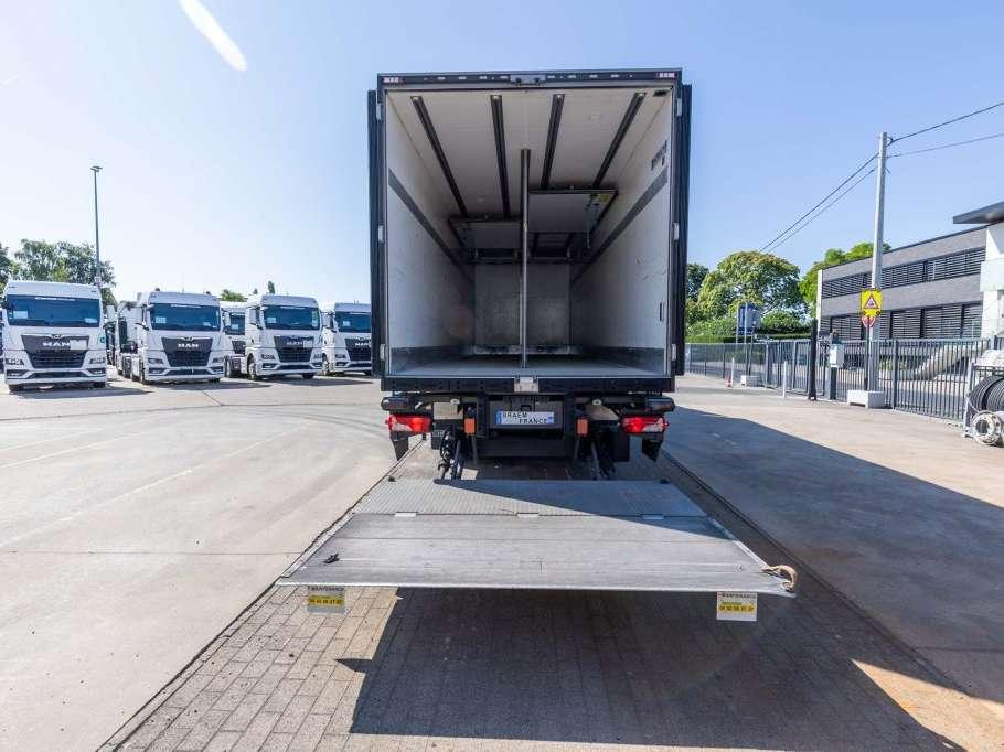 Scania R410 6X2+CHEREAU+CARRIER 1150 U MT-TRI-TEMP+DHOLLANDIA 2.5T. Photo 23