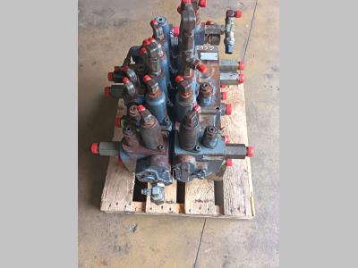 Hydraulic distributor for Fiat Kobelco E 135 Photo 1