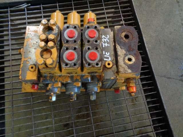 Hydraulic distributor for Liebherr PR 732 Photo 1