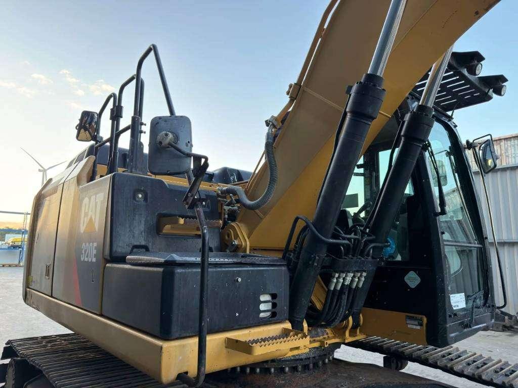Caterpillar 320E L Photo 14