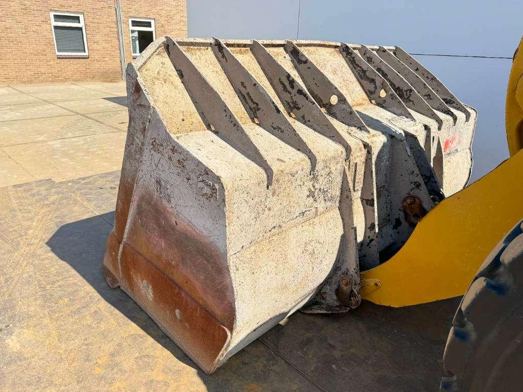Caterpillar 972M - German Machine / Automatic Greasing Photo 23