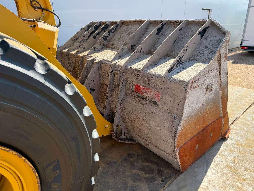 Caterpillar 972M - German Machine / Automatic Greasing Photo 24