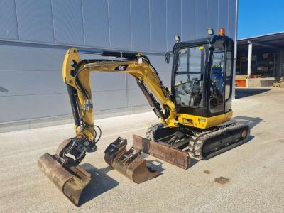 Caterpillar 302.7DCR sold by Omeco Spa