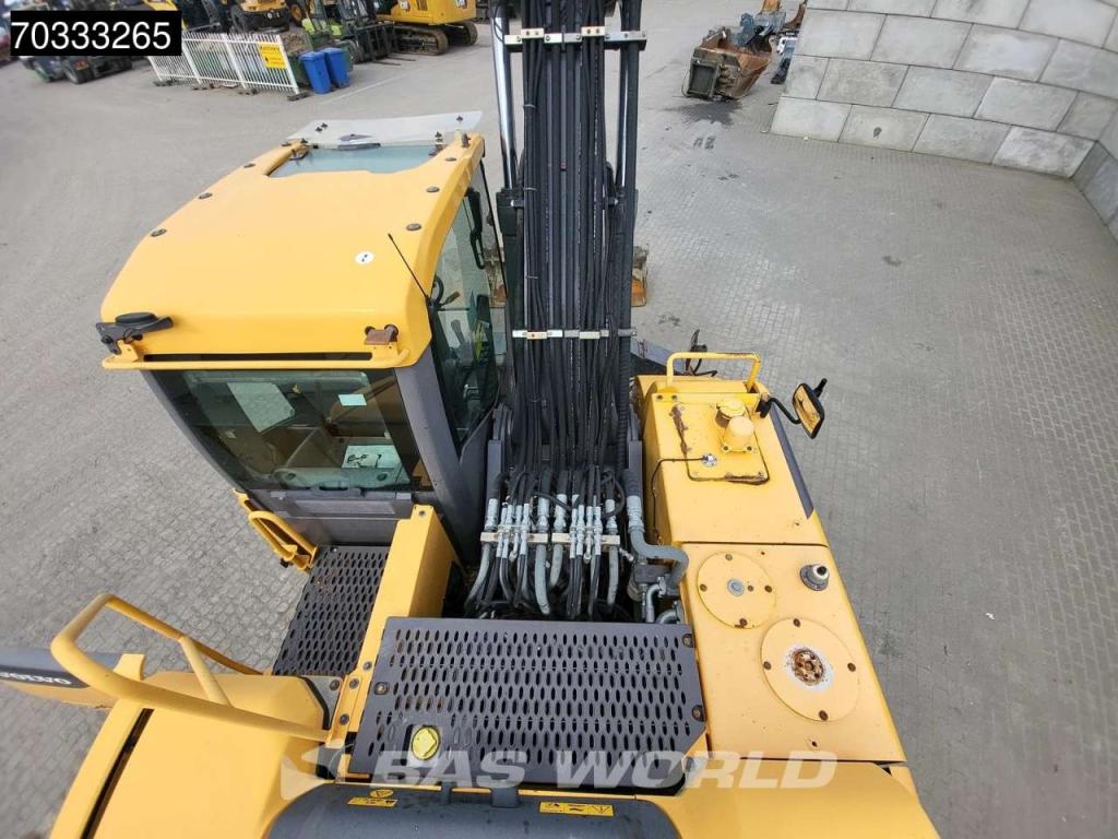 Volvo EW180 D Photo 24