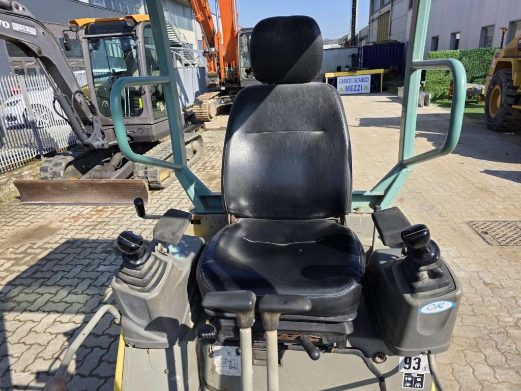 Yanmar SV 17 Photo 18