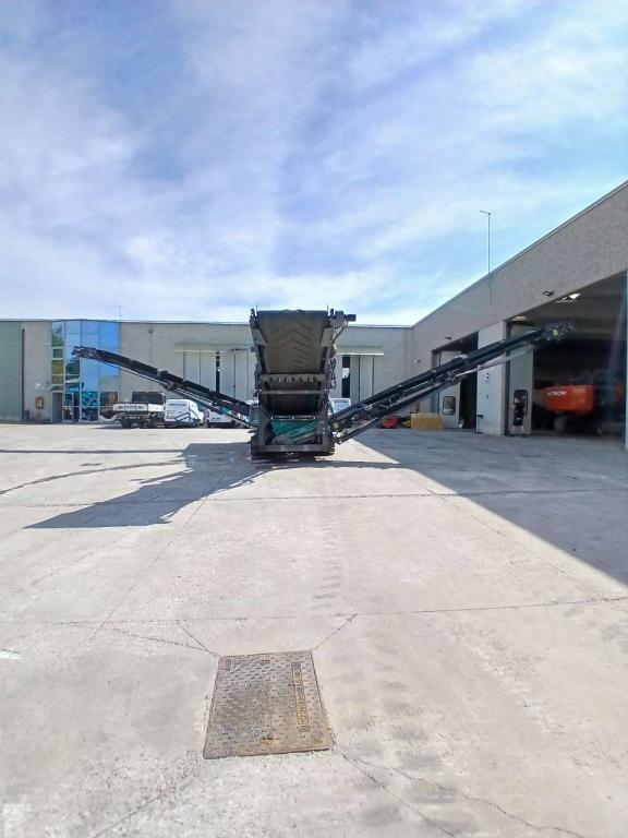 Powerscreen Warrio 800 Photo 3