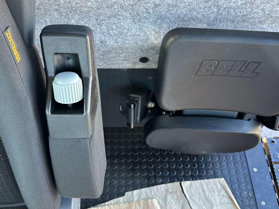 Bell B30E 6X6 Photo 11