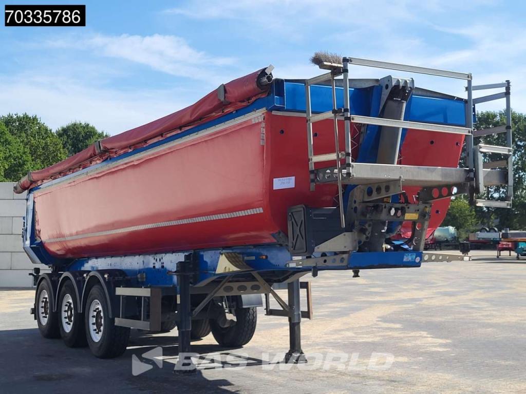 Schmitz SGF*S3 ISO Lift Axle Photo 3