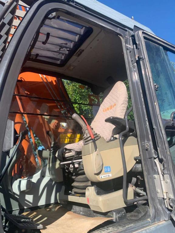 Hitachi ZX240N-5B Photo 6
