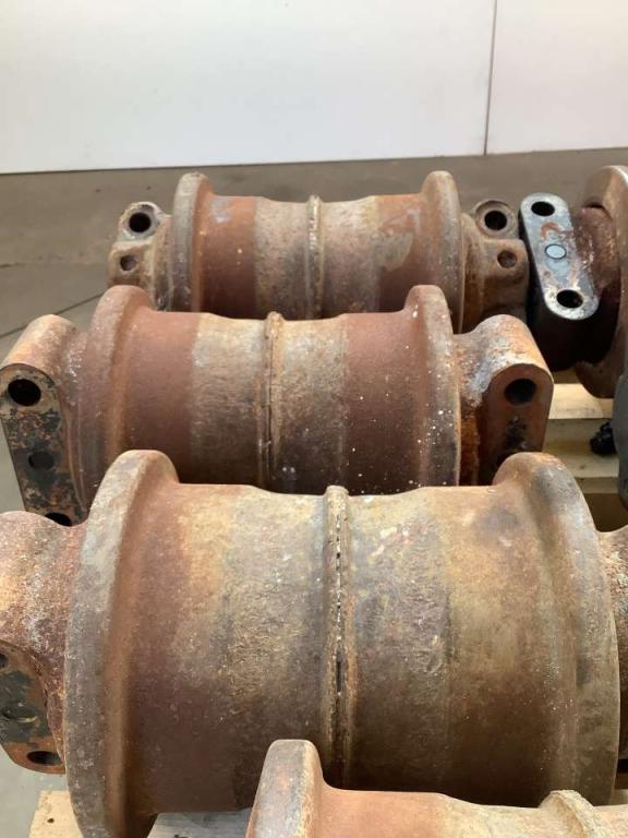 Track rollers for Hitachi ZX160LC Photo 3