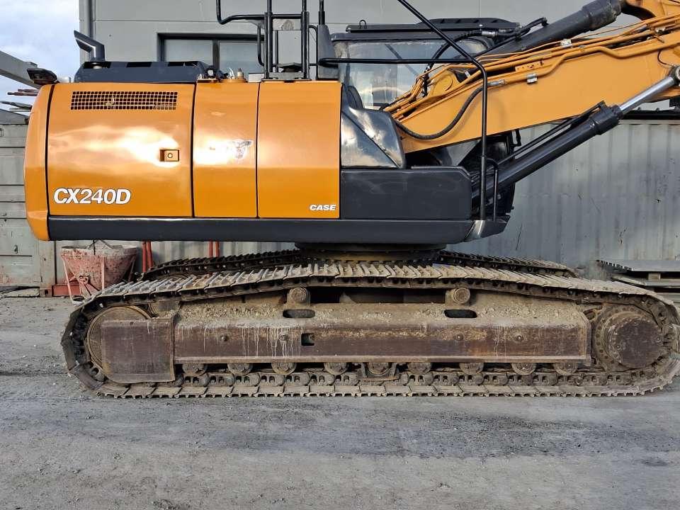Case CX240D TRIPLICE Photo 2