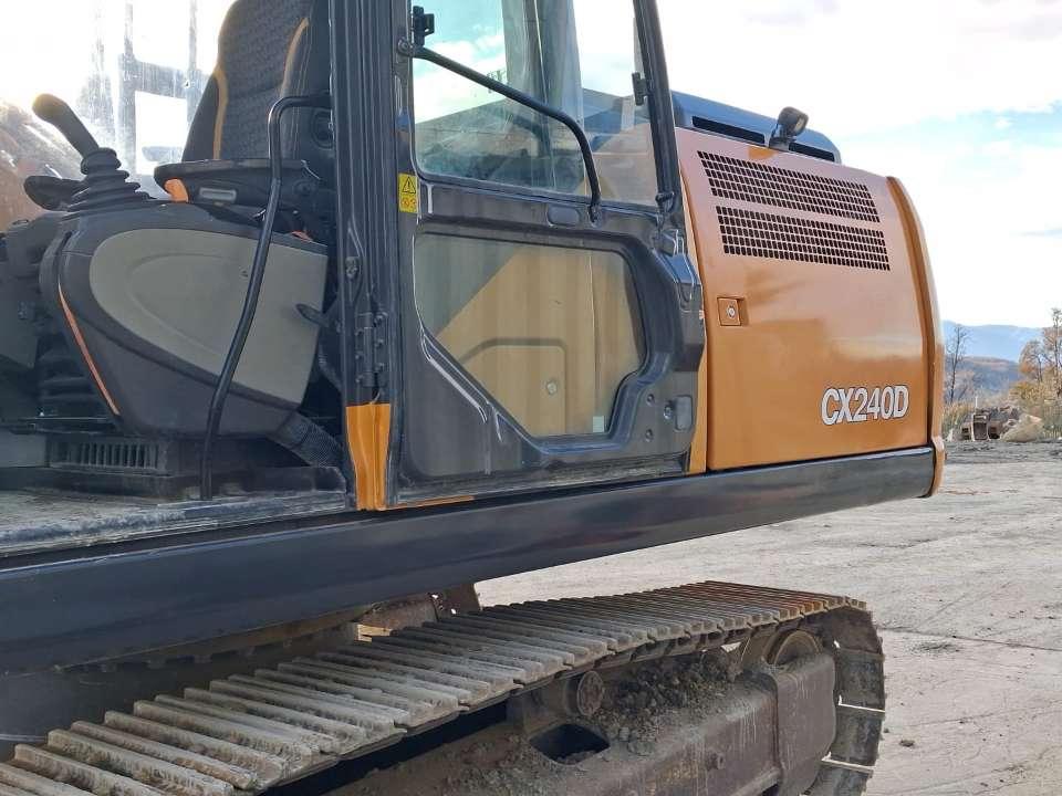 Case CX240D TRIPLICE Photo 4