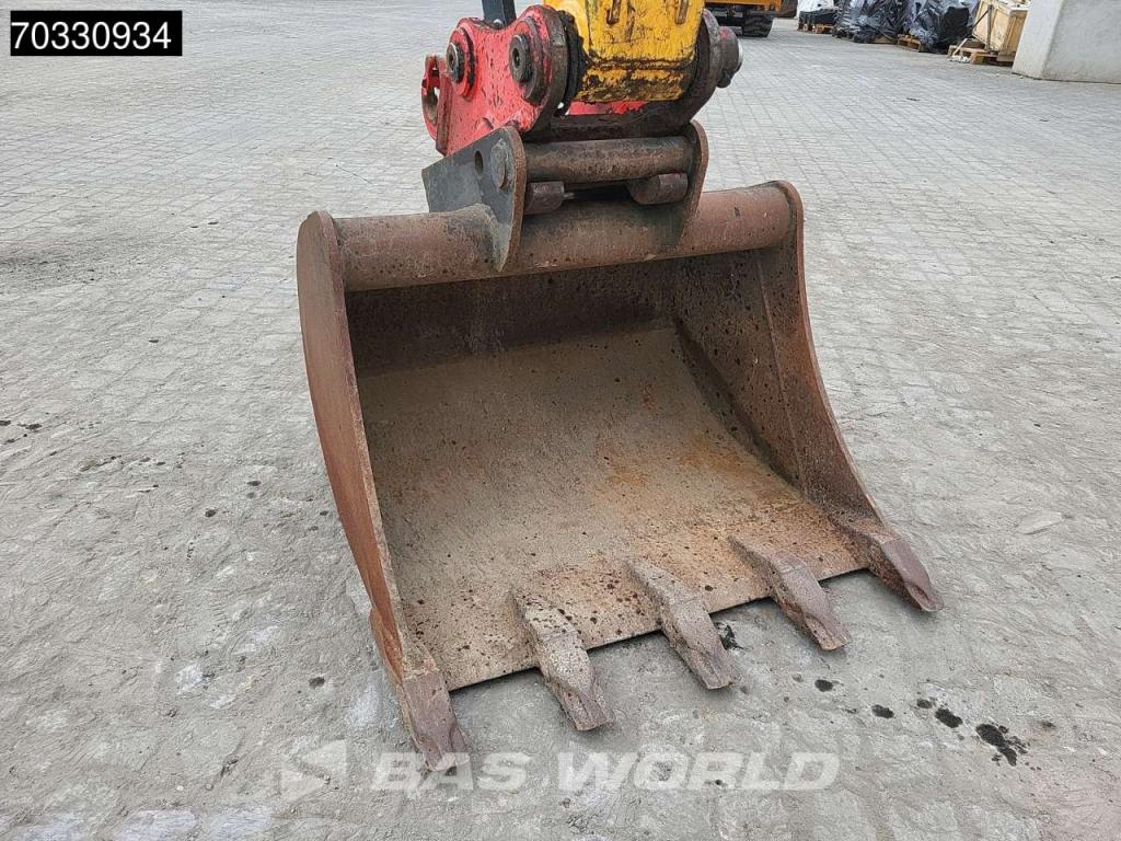 Hyundai R80 CR-9A Photo 14